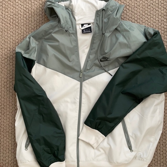 beige nike windbreaker